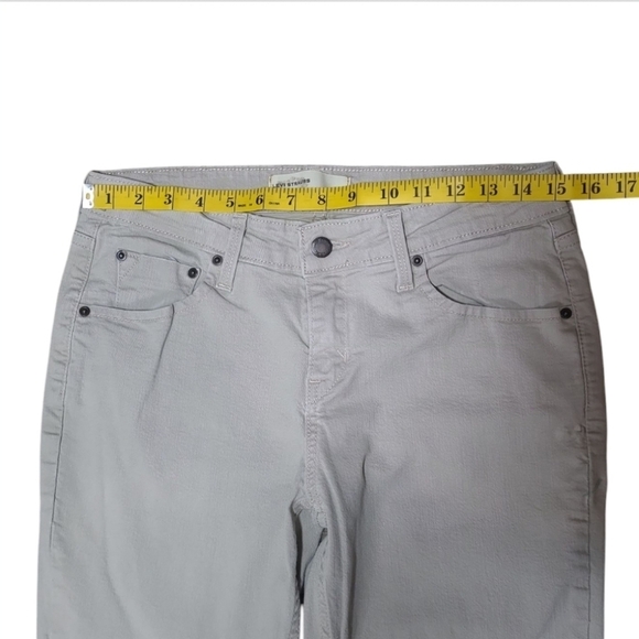 Levi Strauss Signature Low Rise Bootcut WFL423 Khaki Size Misses 8 Long - Picture 15 of 16